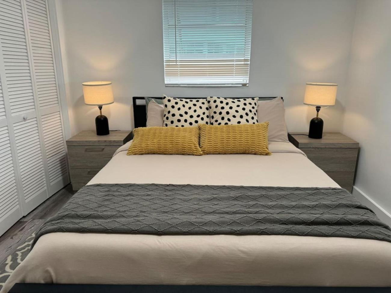 Remodeled Little Havanna Apartments Great Location ไมอามี ภายนอก รูปภาพ